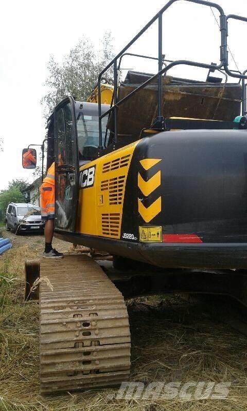 JCB JS220LC حفارات زحافة