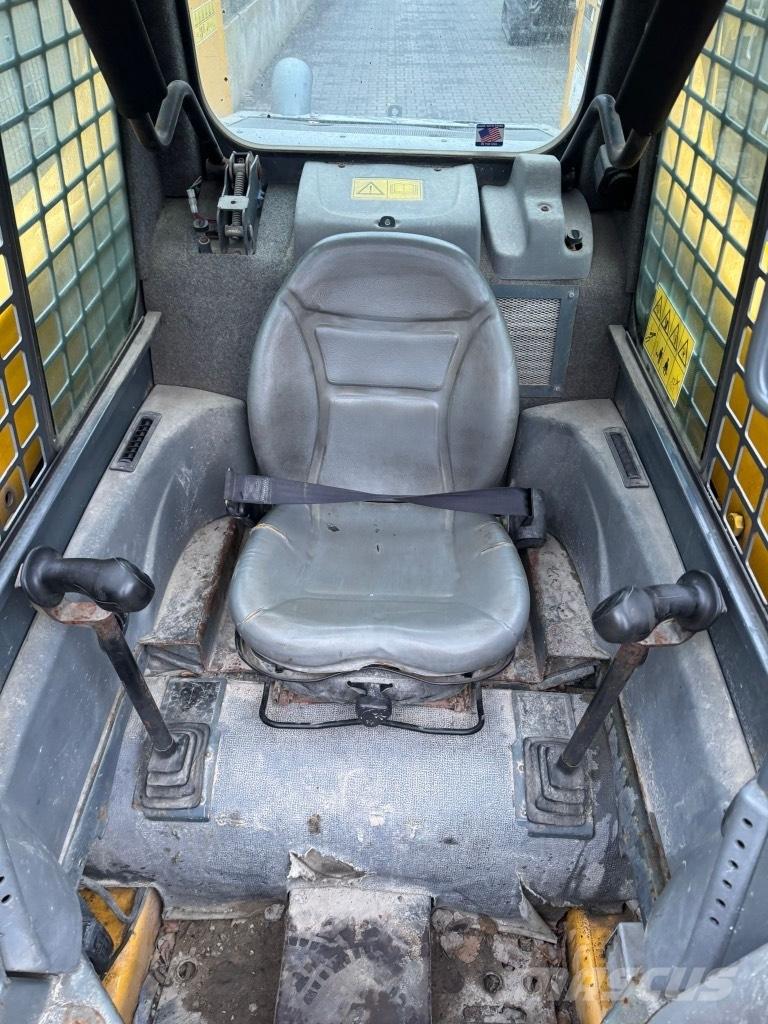 Ghel 5640 لوادر انزلاقية التوجيه