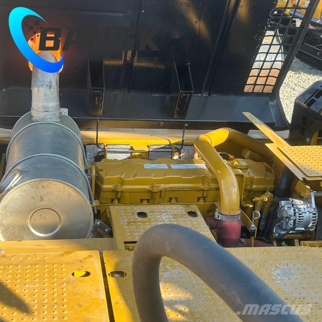 CAT 336 D حفارات زحافة