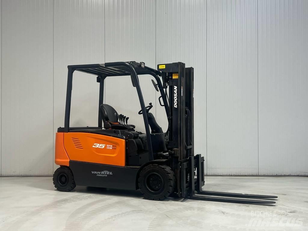 Doosan B35X-7 شاحنات ذات رافعات شوكية تعمل بالكهرباء