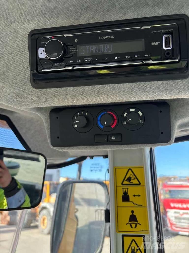 Volvo SD 135 B مداحل أحادية الأسطوانة