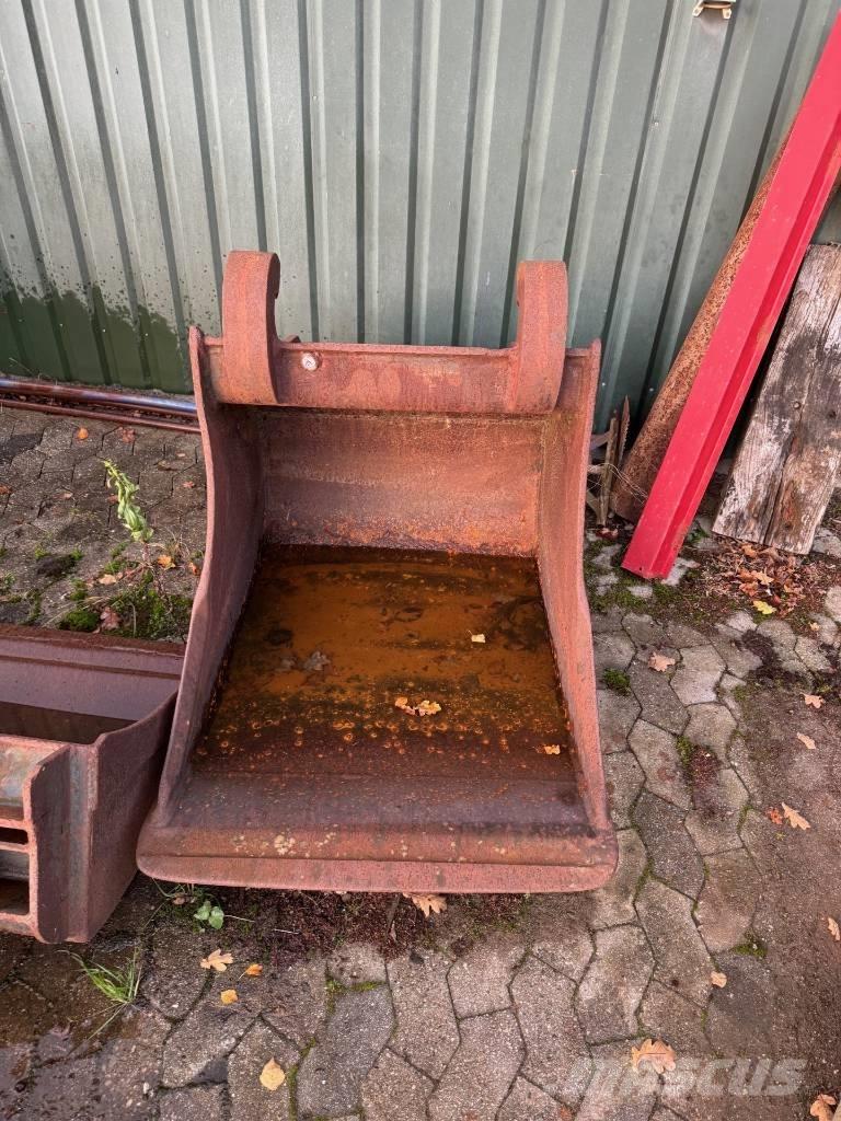 Ukendt Skovl دلاء