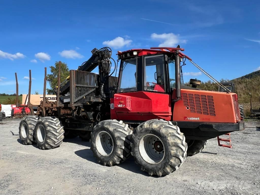 Valmet 840.2 شاحنات