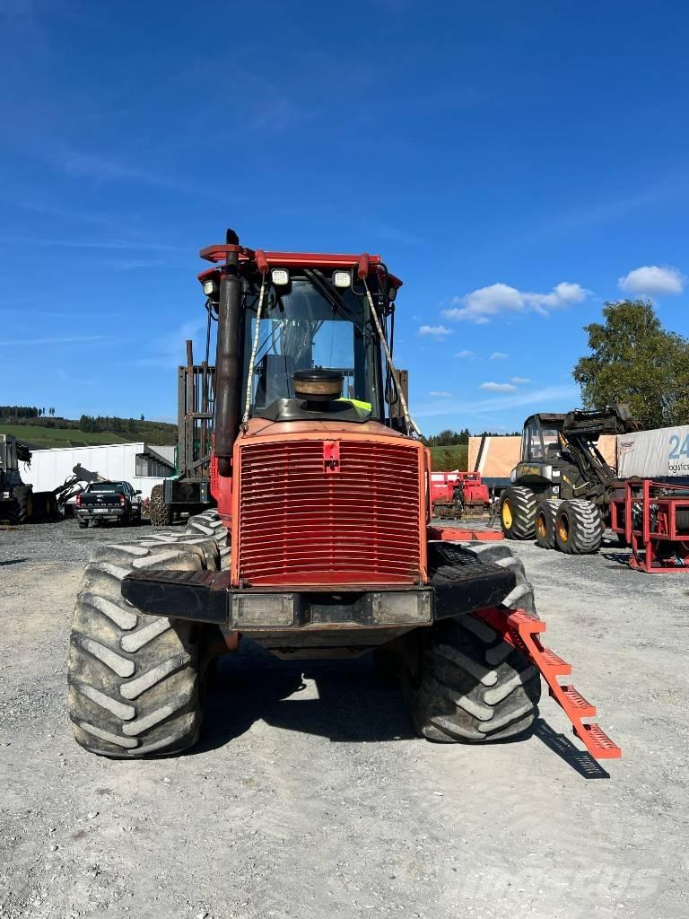 Valmet 840.2 شاحنات