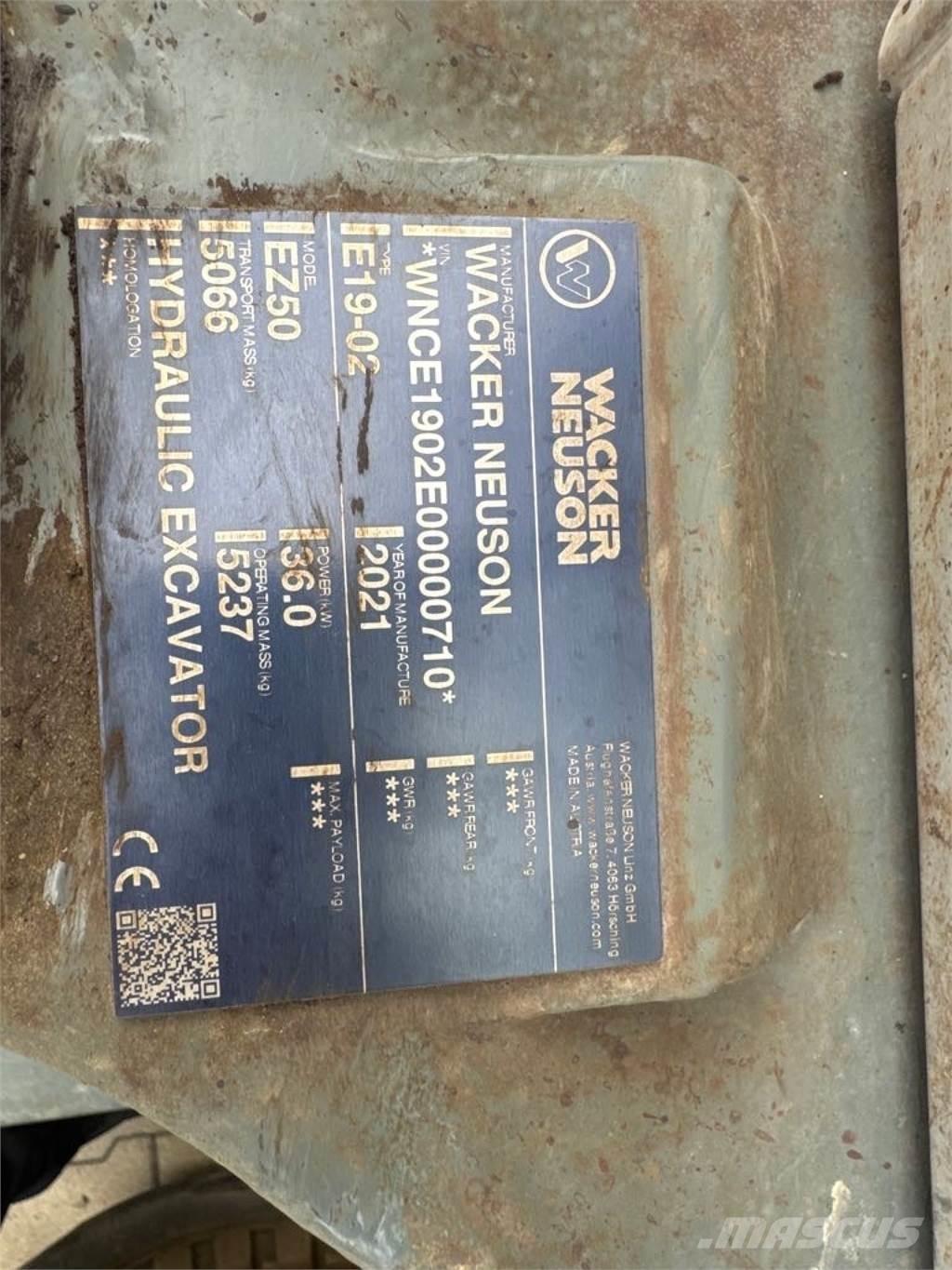 Wacker Neuson EZ50 حفارات زحافة
