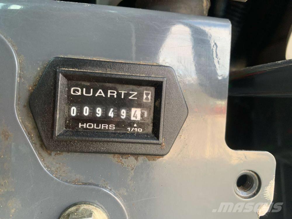 Kobelco SK 30 SR-6E حفارات صغيرة أقل من 7 طن (حفارات صغيرة)