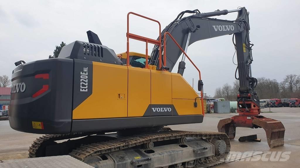 Volvo EC 220 E حفارات زحافة