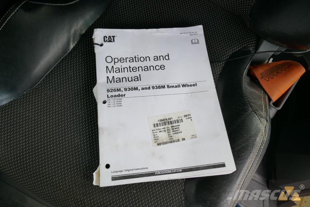 CAT 926M لوادر بعجل