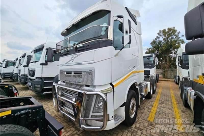 Volvo FH شاحنات أخرى