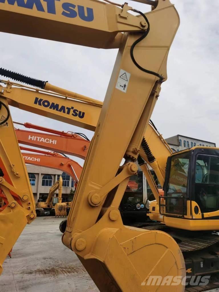 Komatsu PC 240 LC-8 حفارات زحافة