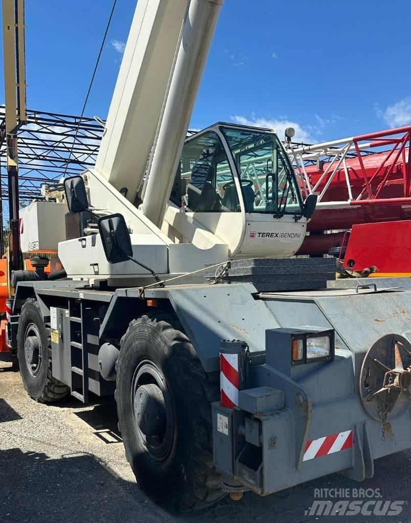 Terex A450 رافعات الطرق الوعرة