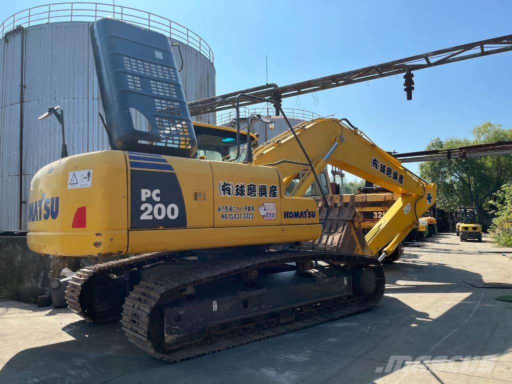 Komatsu PC 200-8N1 حفارات زحافة