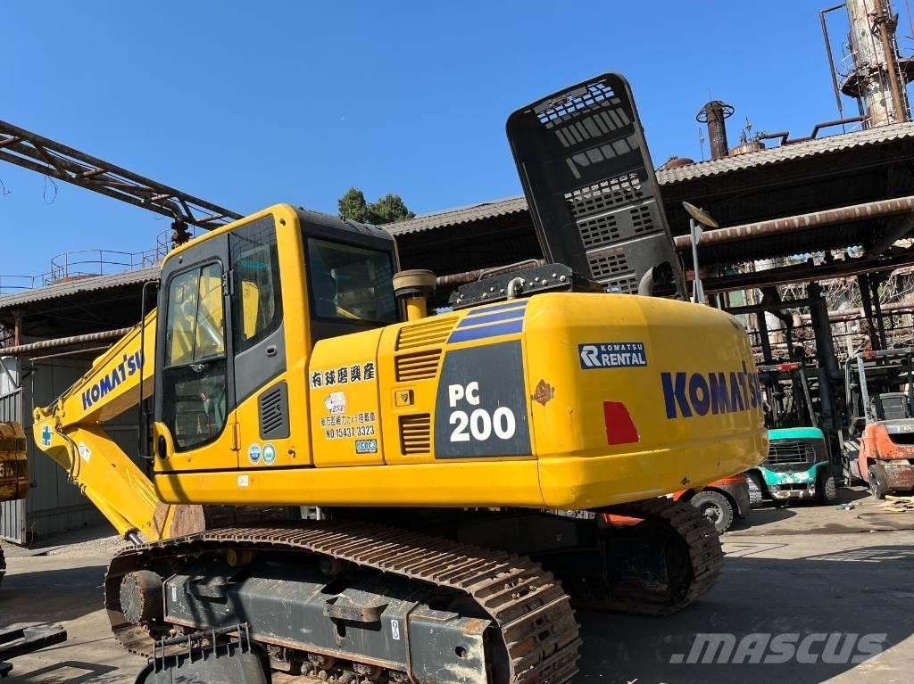 Komatsu PC 200-8N1 حفارات زحافة