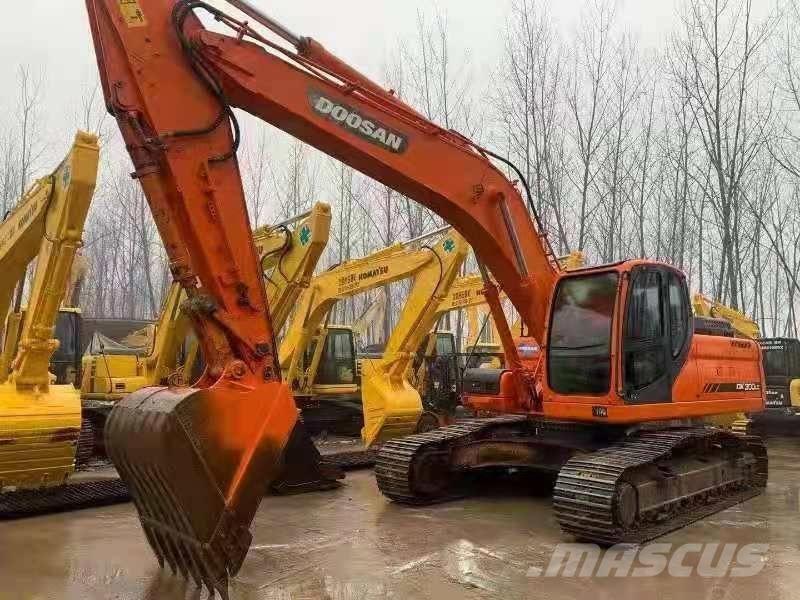Doosan DX300LC حفارات زحافة