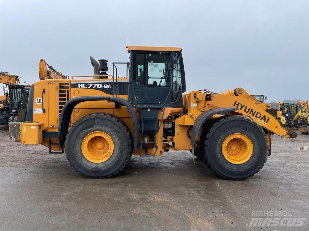 Hyundai HL 770-9 A لوادر بعجل