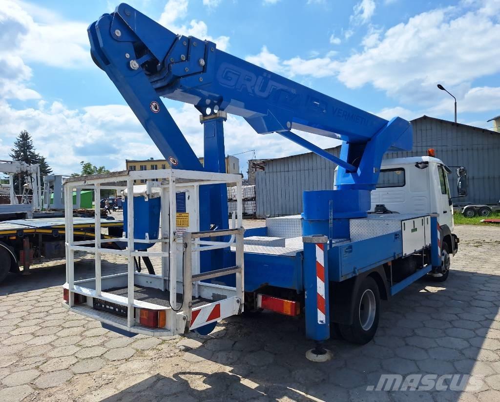 Bison TKA 30 KS المنصات الهوائية المثبتة على شاحنة