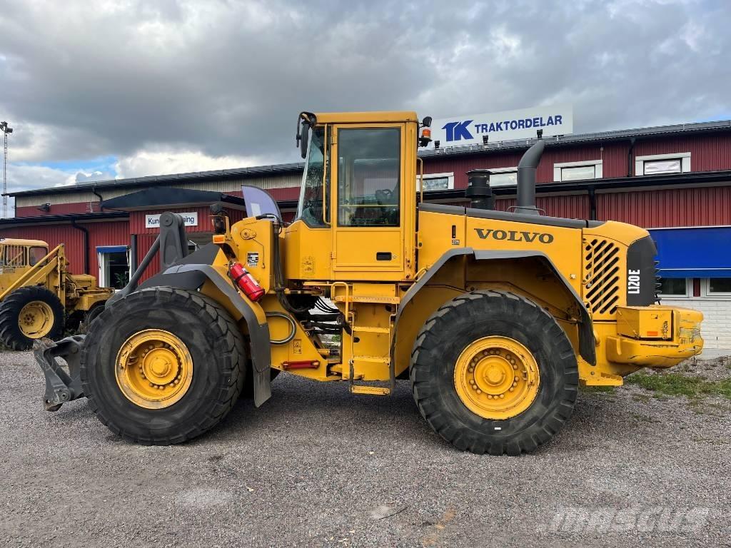 Volvo L 120 E لوادر بعجل