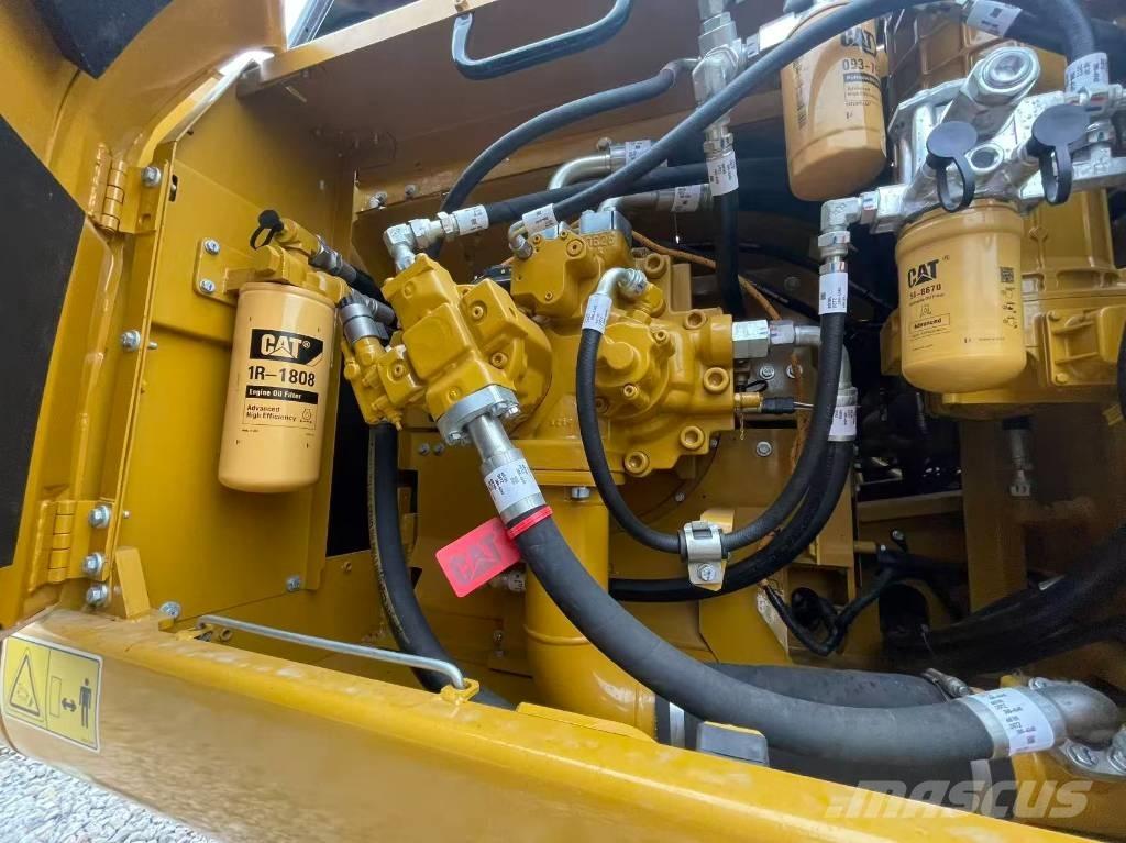 CAT 336 حفارات زحافة