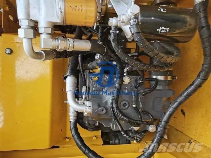 Komatsu PC  130 LC-7 حفارات زحافة