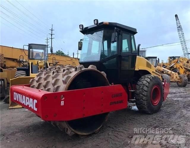 Dynapac CA 602 D مداحل أحادية الأسطوانة