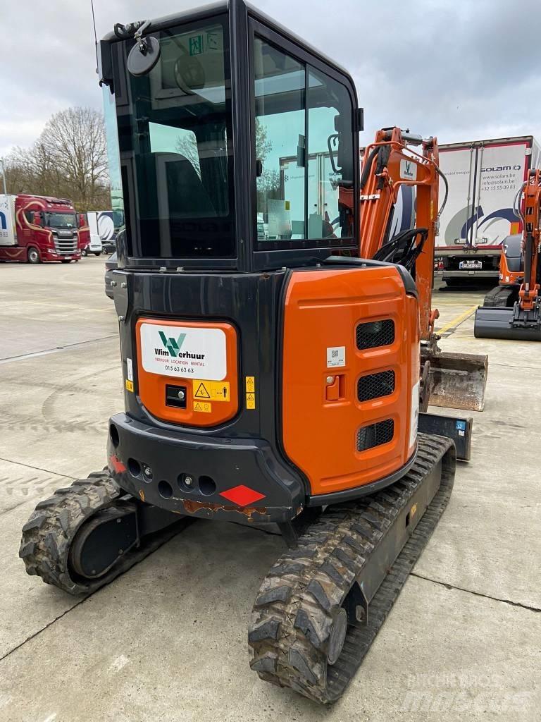 Hitachi ZX 33 U-6 حفارات صغيرة أقل من 7 طن (حفارات صغيرة)