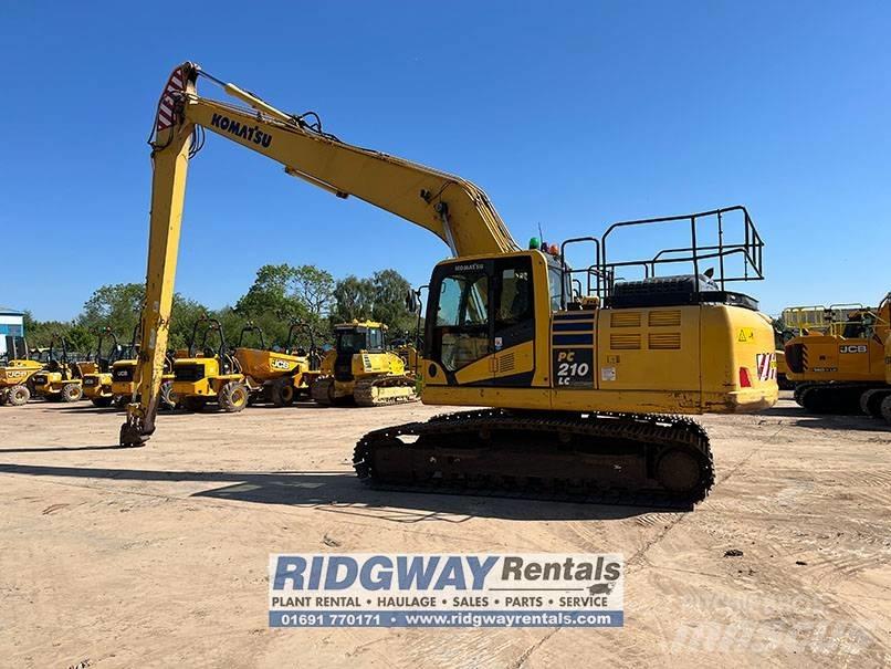 Komatsu PC 210 LC حفارات طويلة الذراع