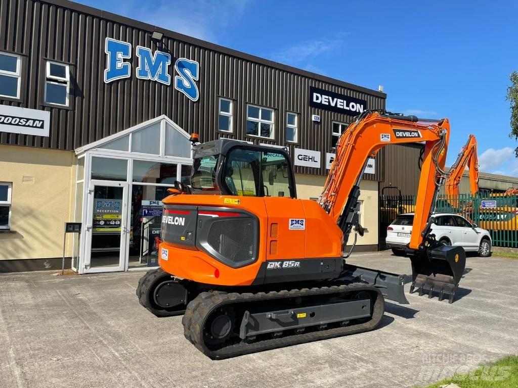 Develon DX 85 R-7 حفارات وسط 7 طن - 12 طن