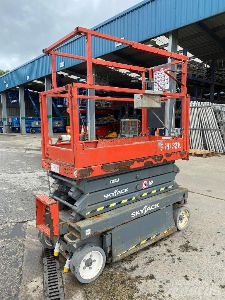 SkyJack SJ 3219 رافعات مقصية الشكل