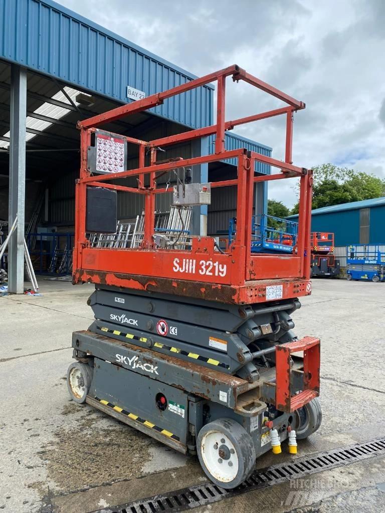 SkyJack SJ 3219 رافعات مقصية الشكل