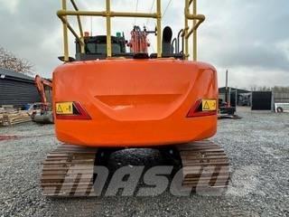 Hitachi ZX130-7LCN حفارات زحافة