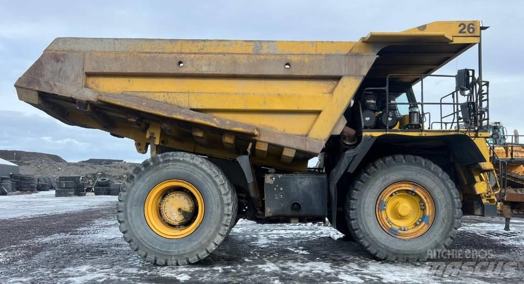 Komatsu 605-7 شاحنات المخلفات الصلبة