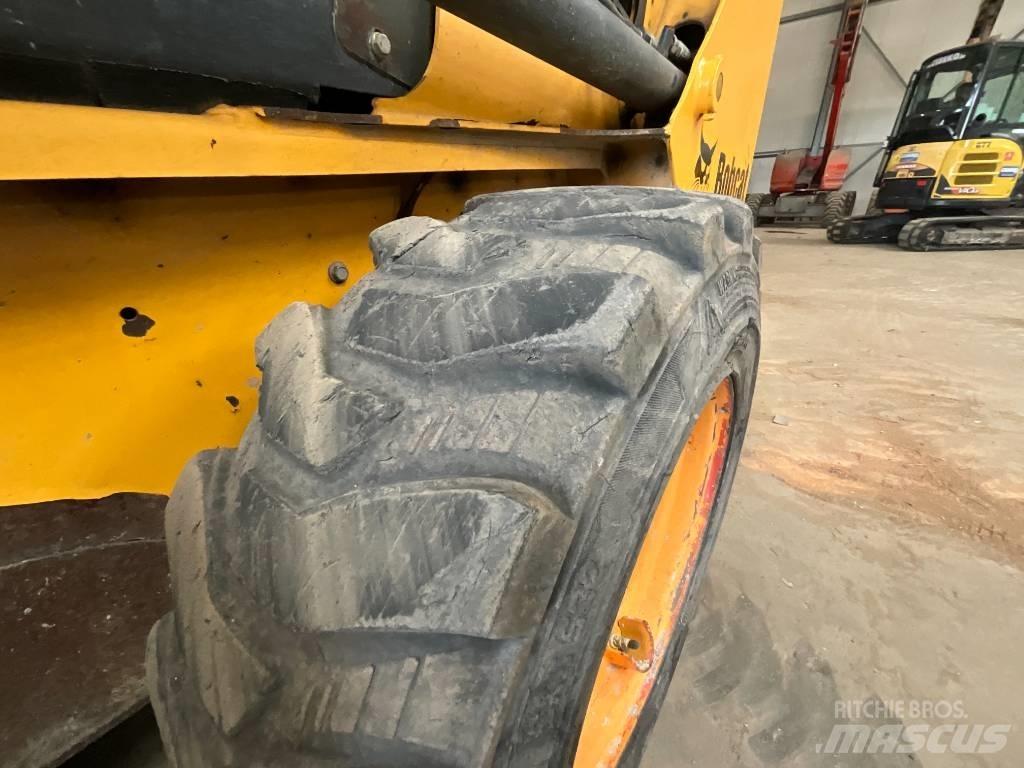 Bobcat S 450 لوادر انزلاقية التوجيه