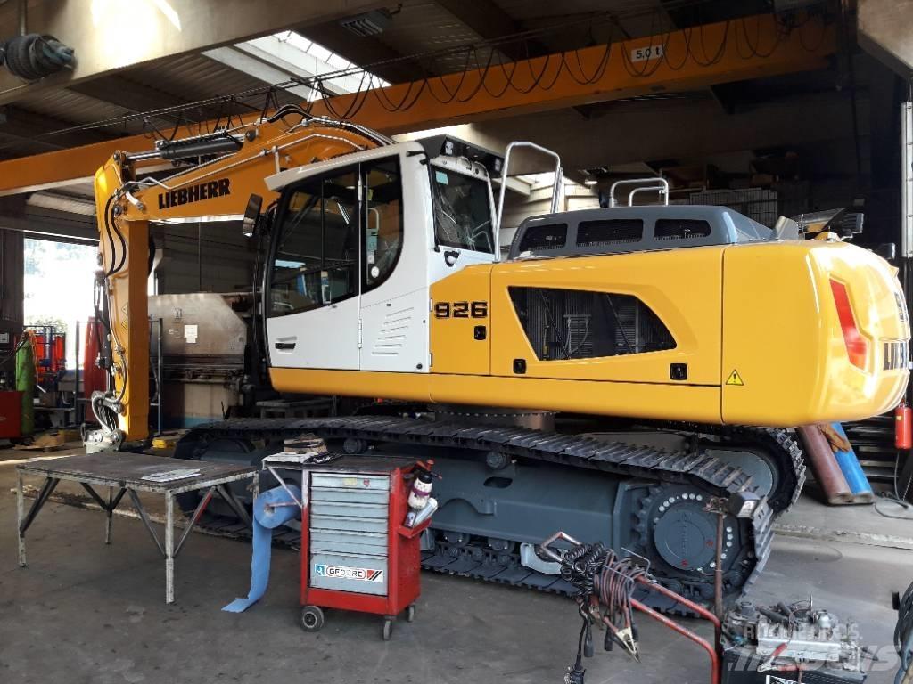 Liebherr R 926 LC حفارات زحافة