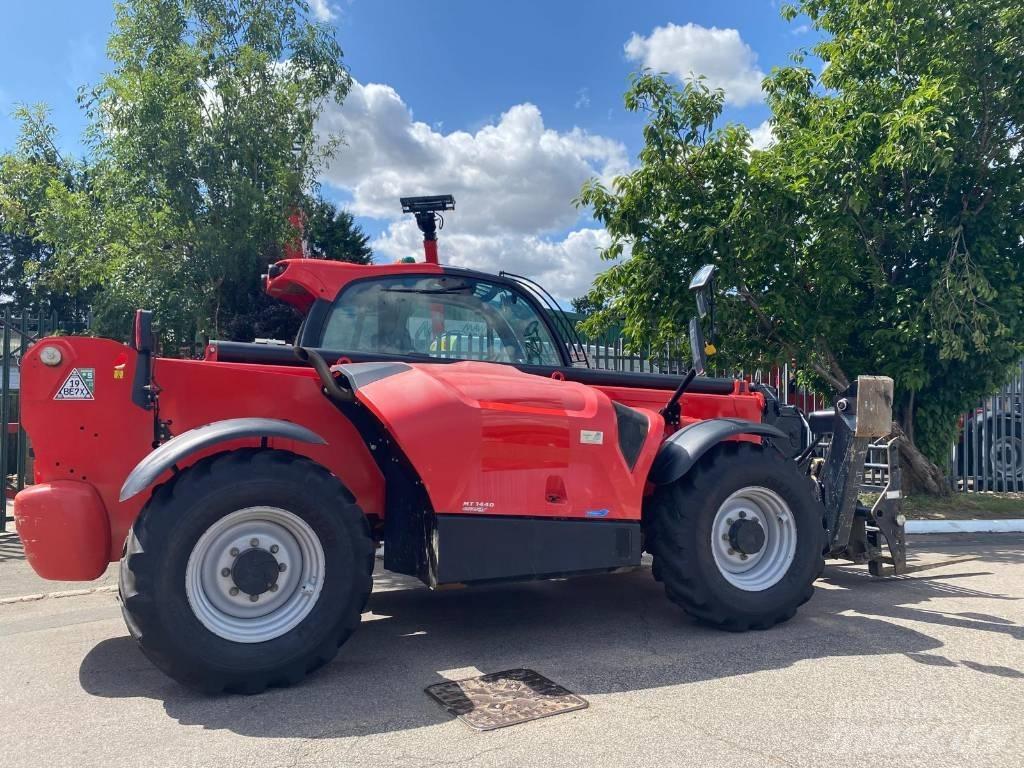 Manitou MT 1440 مناولات متداخلة