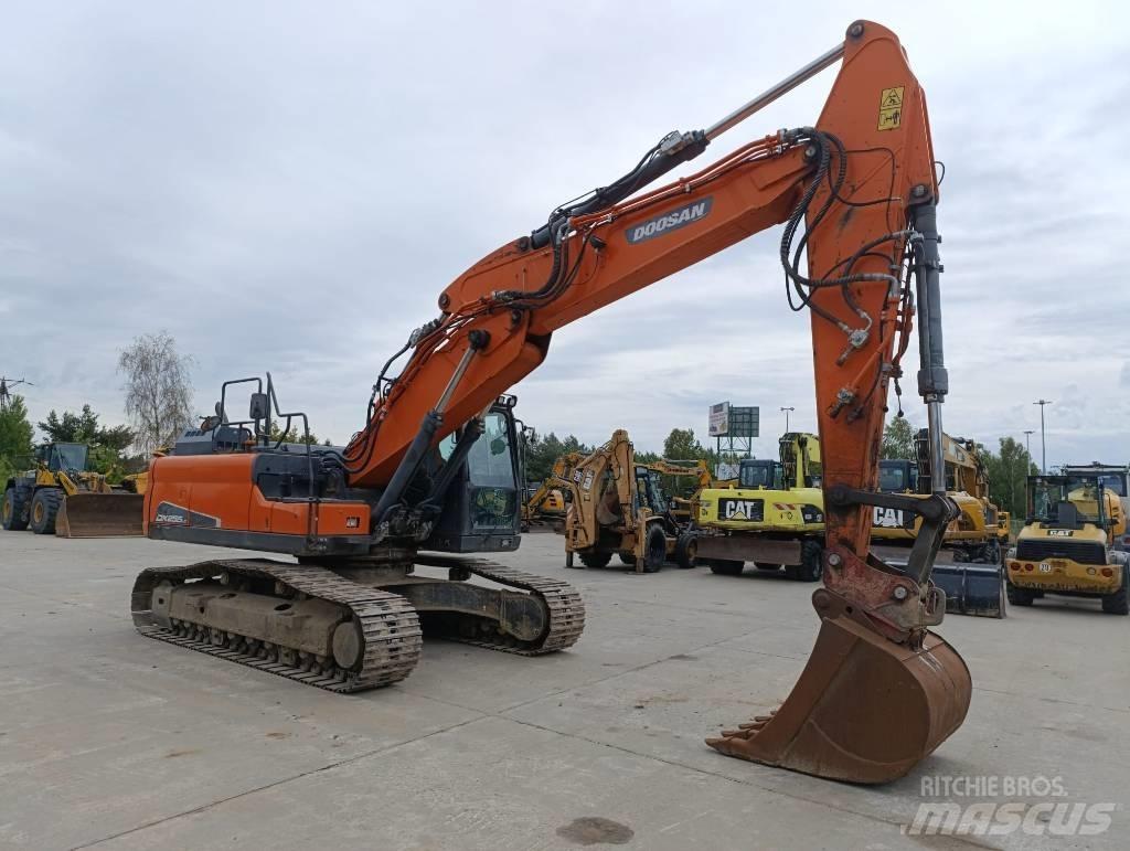 Doosan DX 255 LC-5 حفارات زحافة