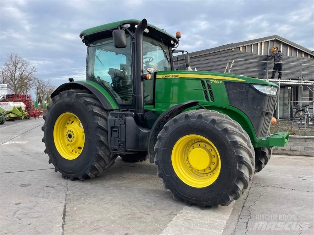 John Deere 7230 R الجرارات