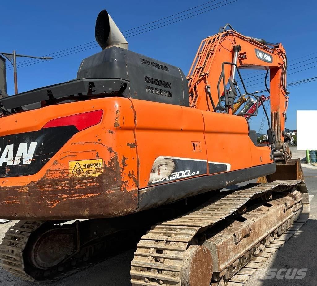 Doosan DX 300 LC-3 حفارات زحافة