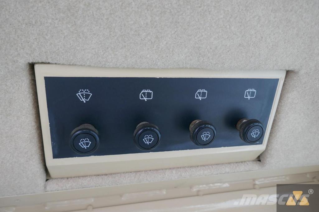 CAT D9R Ex-army بلدوزرات مجنزرة