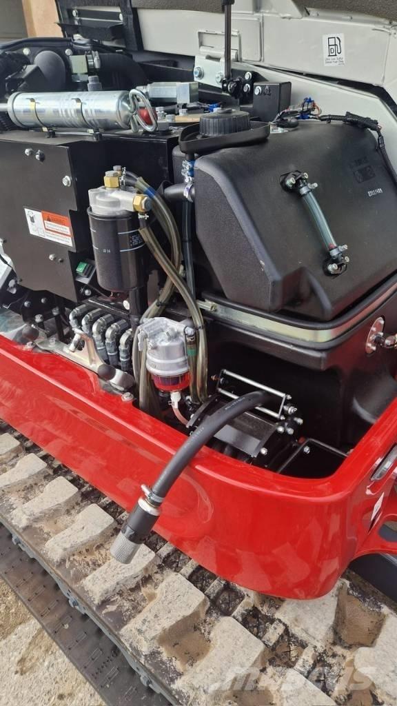 Takeuchi TB 350 R حفارات وسط 7 طن - 12 طن