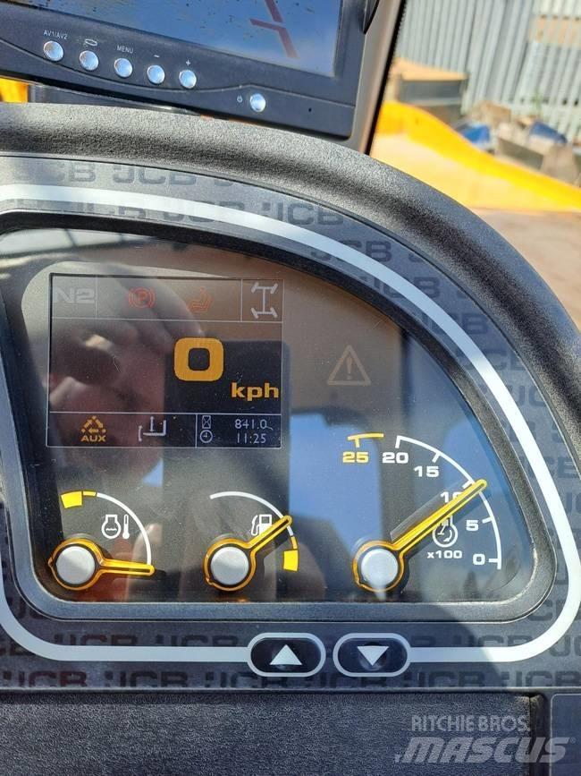 JCB 531-70 مناولات متداخلة