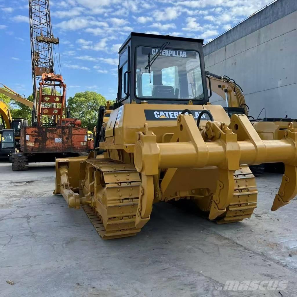CAT D7G بلدوزرات مجنزرة