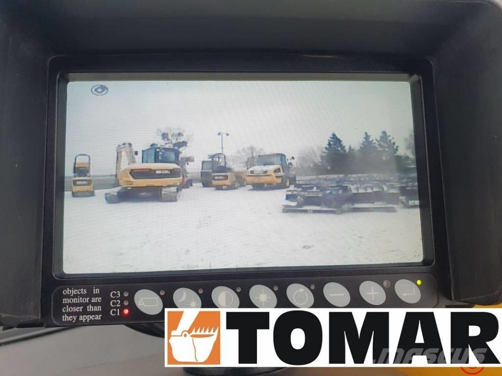 JCB 540-180 مناولات متداخلة