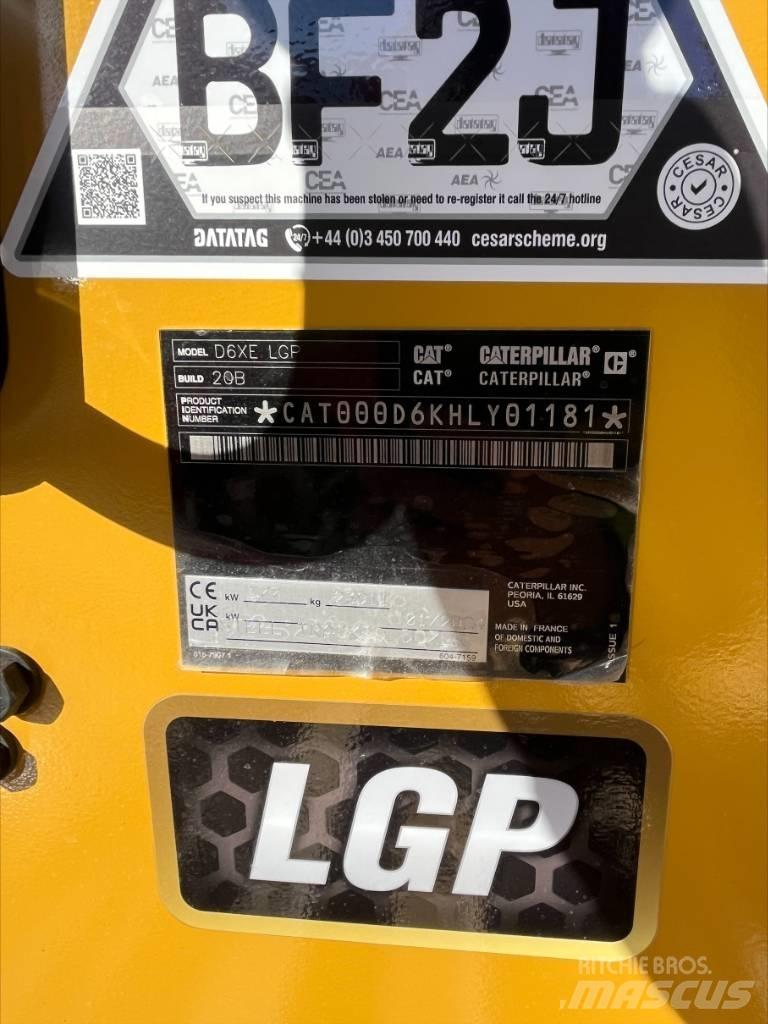CAT D 6 XE LGP بلدوزرات مجنزرة