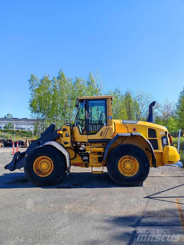 Volvo L 90 G لوادر بعجل