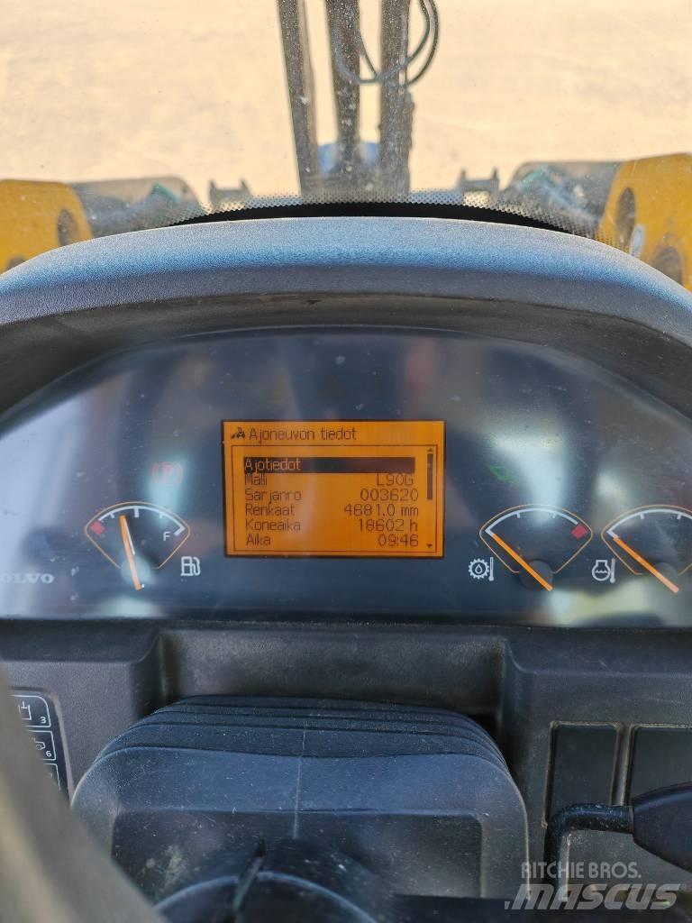 Volvo L 90 G لوادر بعجل