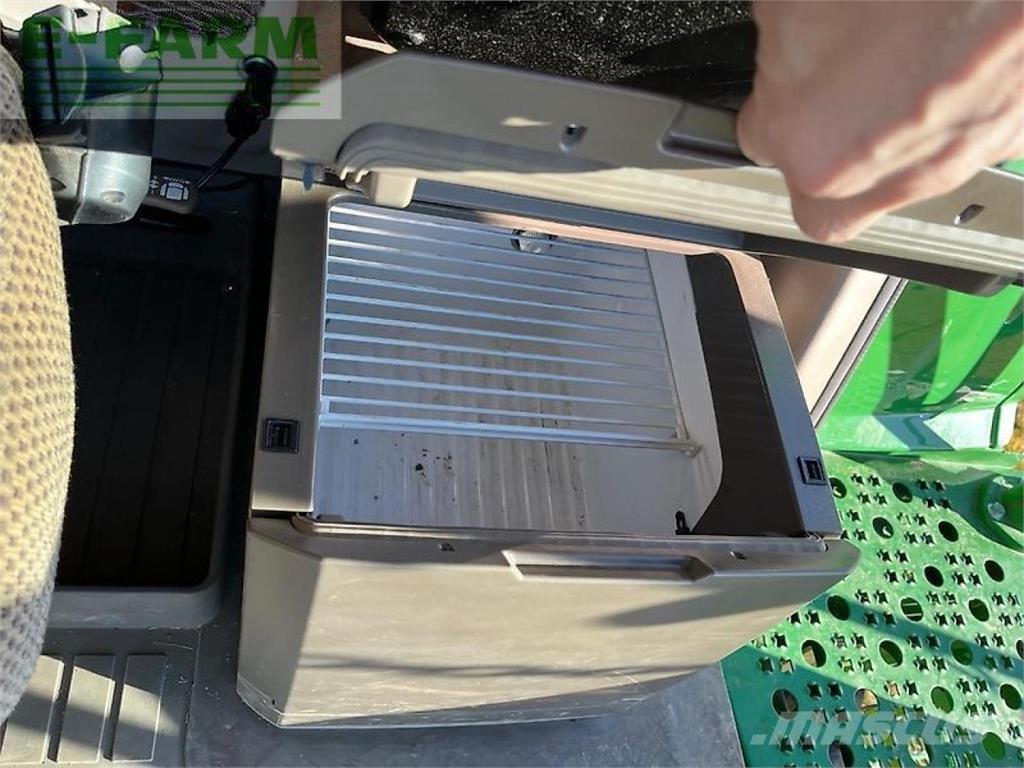 John Deere t670 حصادات