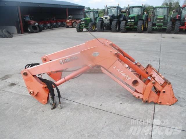 Kubota LA1403 Loader الجرارات