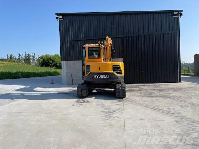 Hyundai R 80 CR-9A حفارات وسط 7 طن - 12 طن