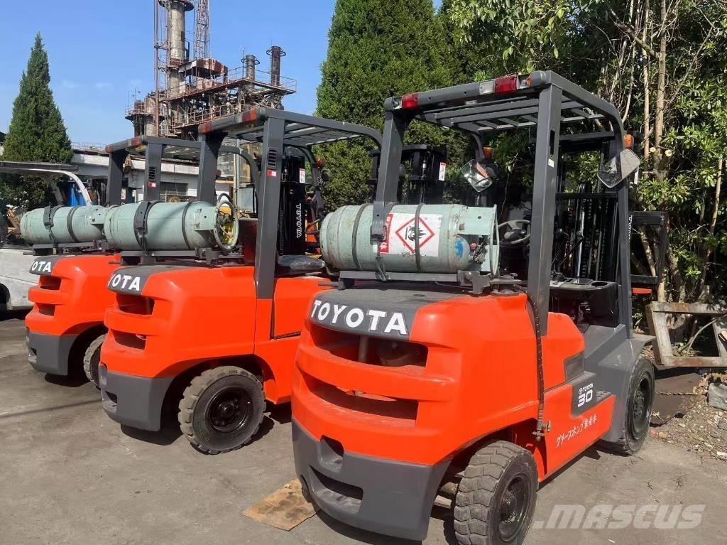 Toyota FD 30 شاحنات الديزل