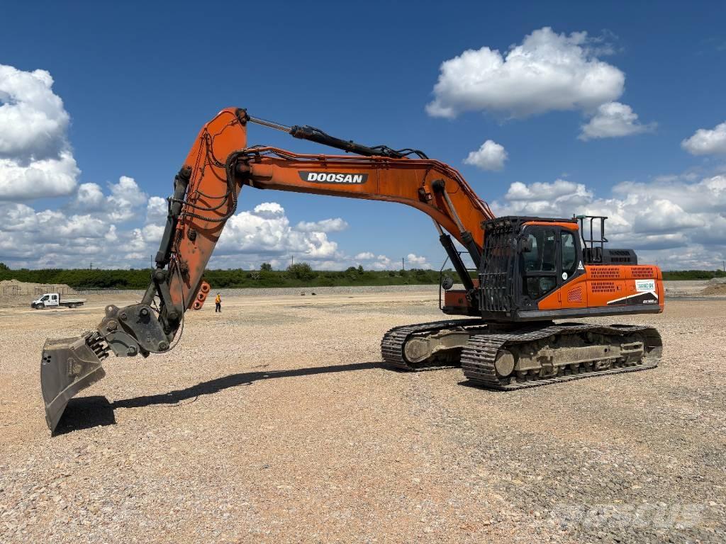Doosan DX 300 LC-5 حفارات زحافة